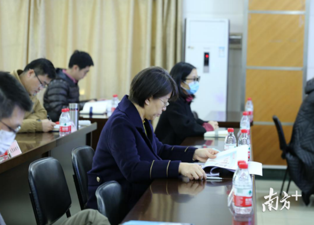 成人视频
开展学习党的十九届五中全会精神主题党日活动
